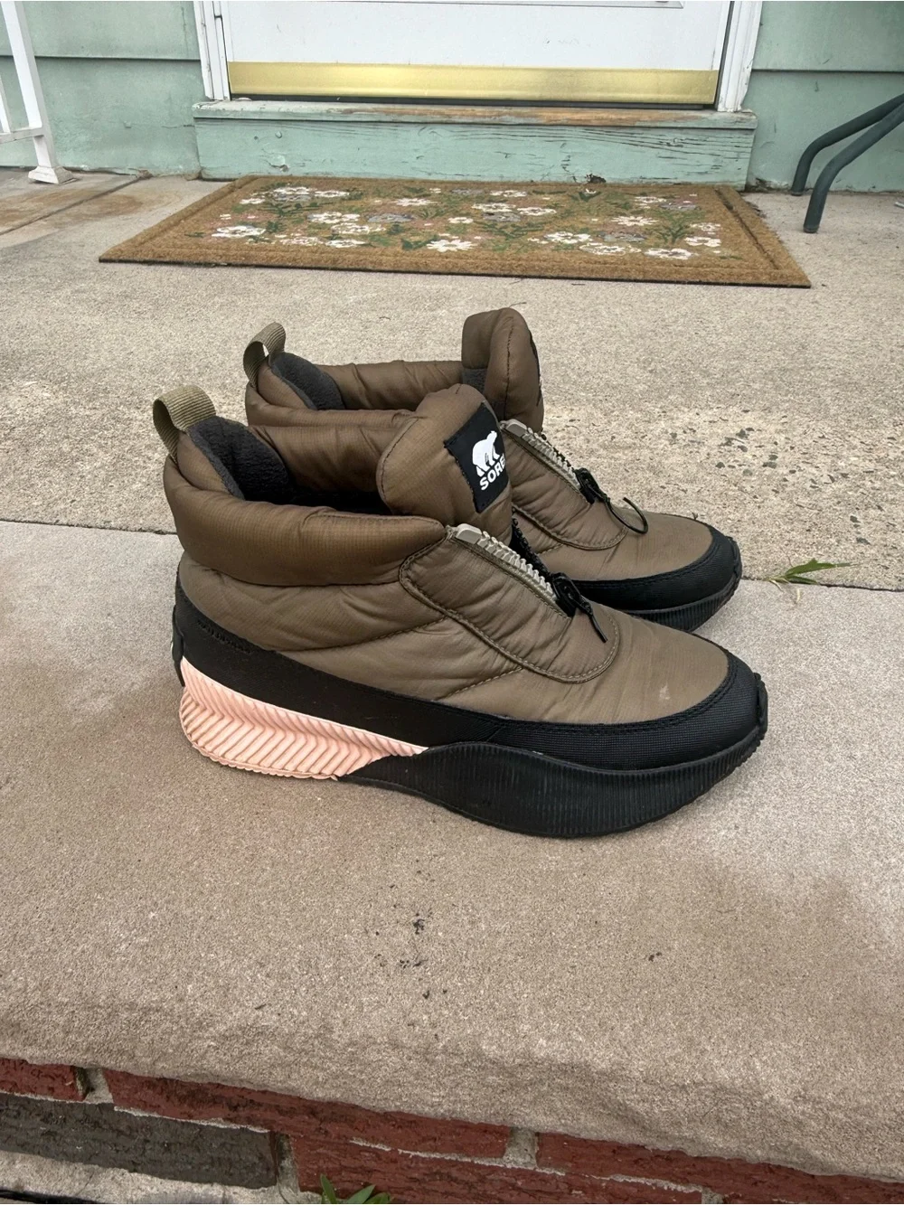 Sorel Olive Green and Black Quilted Slip-On Winter Sneakers with Pink Accent